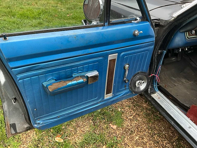 Plymouth - valiant - oldtimer - afbeelding 9 van  31
