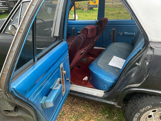 Plymouth - valiant - oldtimer - afbeelding 10 van  31