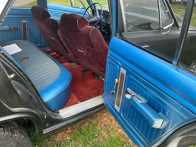Plymouth - valiant - oldtimer - afbeelding 13 van  31