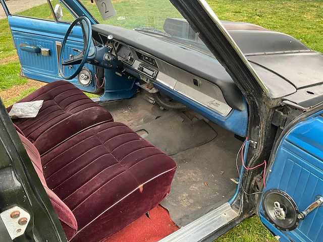 Plymouth - valiant - oldtimer - afbeelding 14 van  31