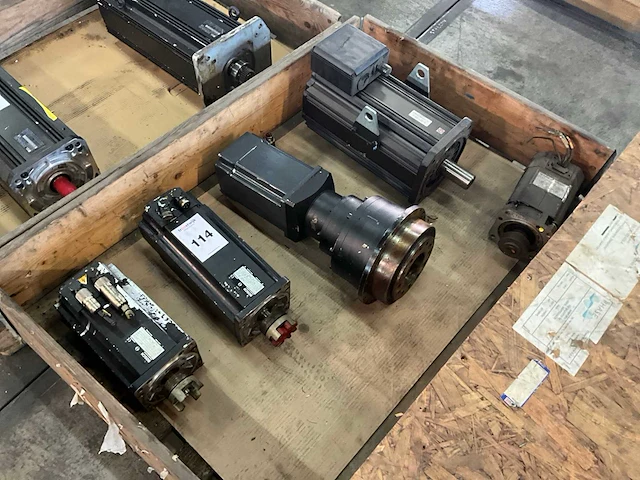 Pmsm elektromotor (4x) - afbeelding 1 van  8