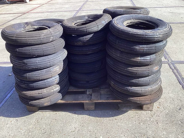 Pneumant 4 ply 450x10 banden (37x) - afbeelding 1 van  4