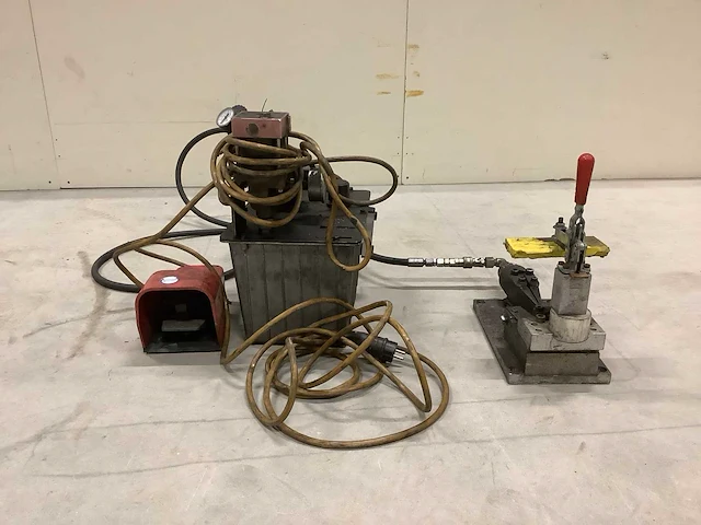 Pneumatiche hydrolische pomp met spreider pers - afbeelding 1 van  7