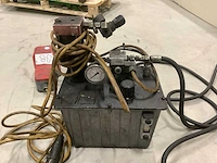 Pneumatiche hydrolische pomp met spreider pers - afbeelding 6 van  7