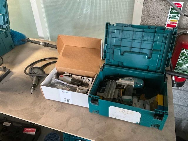 Pneumatisch gereedschap (3x) - afbeelding 1 van  5