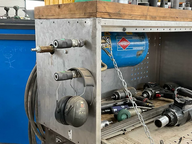 Pneumatisch gereedschap met luchtcompressor - afbeelding 2 van  13
