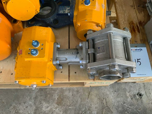 Pneumatische afsluiters en trilmotoren - afbeelding 2 van  4