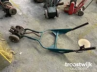Pneumatische bouchadeermachine - afbeelding 2 van  3