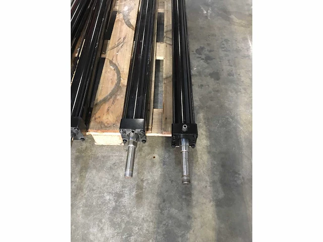 Pneumatische cilinder (2x) - afbeelding 3 van  3
