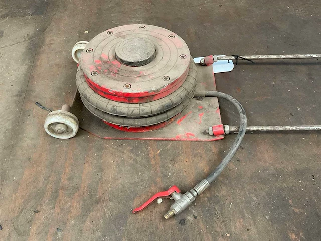 Pneumatische garagekrik - afbeelding 1 van  2