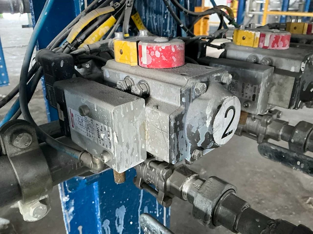 Pneumatische klep verdeelstuk met besturing - afbeelding 4 van  9