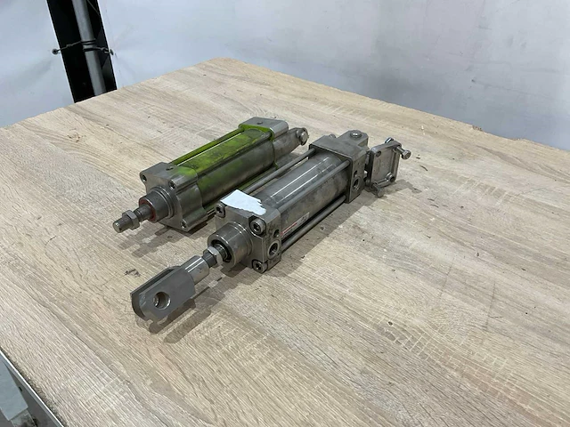 Pneumatische materialen - afbeelding 1 van  7