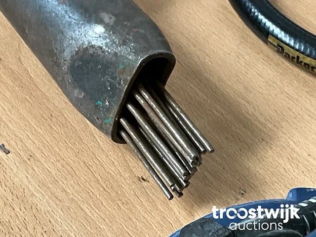 Pneumatische naaldbikhamer - afbeelding 7 van  7