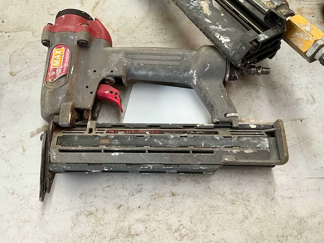 Pneumatische tacker (2x) - afbeelding 2 van  5