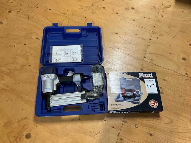 Pneumatische tacker (2x) - afbeelding 1 van  3