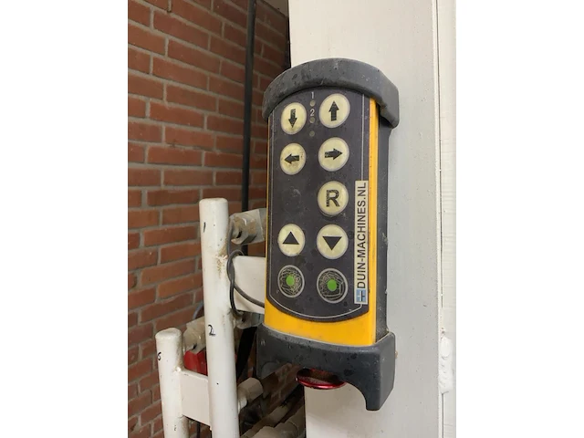 Pneumatische verticale opsluitbank, duin, 2008 - afbeelding 8 van  10