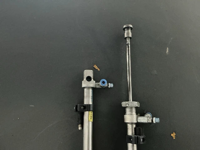 Pneumatische werkcilinder (2x) - afbeelding 4 van  4