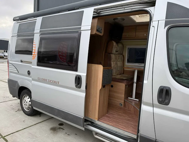Poessl - globescout - buscamper - camper - 2009 - afbeelding 2 van  60