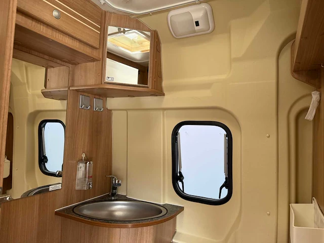 Poessl - globescout - buscamper - camper - 2009 - afbeelding 29 van  60