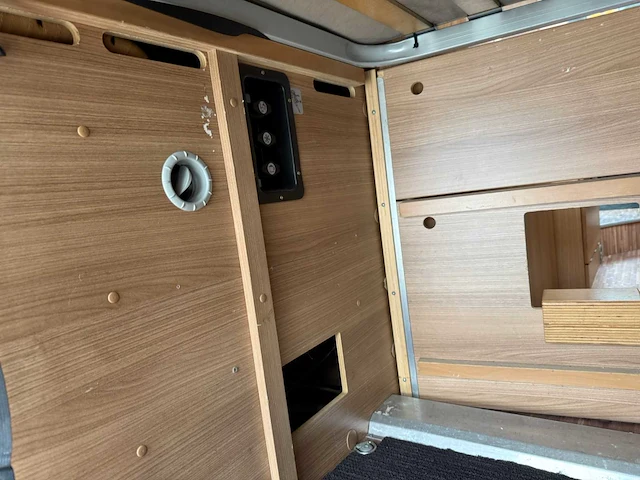 Poessl - globescout - buscamper - camper - 2009 - afbeelding 36 van  60