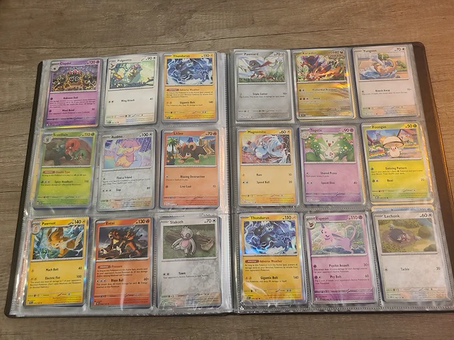 Pokémon collectie met vele kaarten en accessoires van pokémon + zeldzame japanse eevee kaart - afbeelding 11 van  22