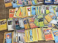 Pokémon collectie van ca. 800 kaarten (1995 – heden) - afbeelding 1 van  18