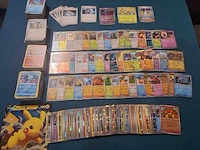 Pokemon kaarten collectie + xl pikachu kaart