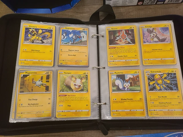 Pokémon map met zeldzame kaarten + accessoires - afbeelding 20 van  60