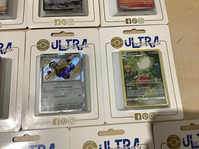Pokemon ultra boost box verzamelkaart (30x) - afbeelding 7 van  17