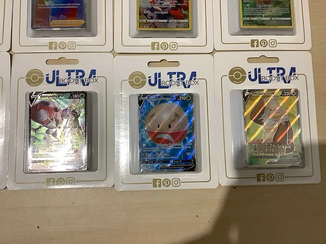 Pokemon ultra boost box verzamelkaart (30x) - afbeelding 7 van  15