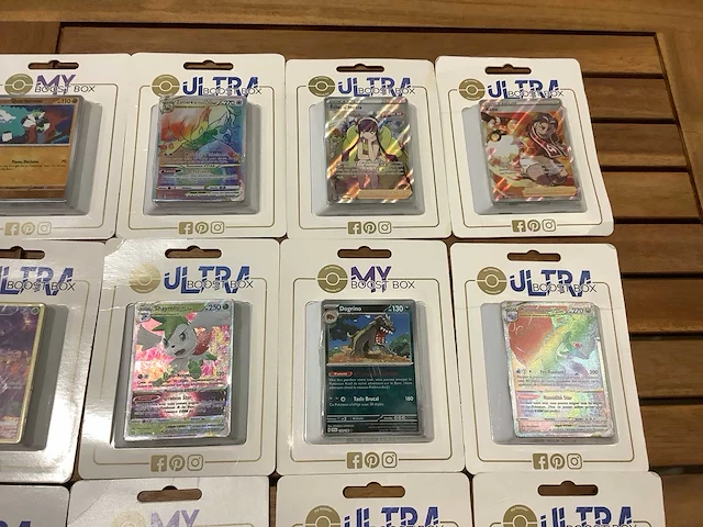 Pokemon ultra boosterbox (30x) - afbeelding 2 van  7
