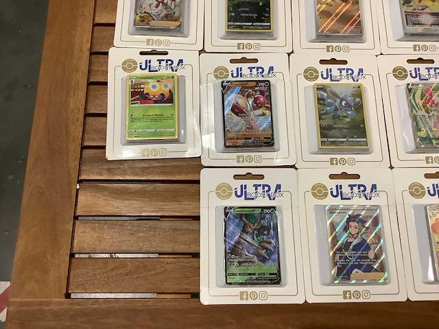 Pokemon ultra boosterbox (30x) - afbeelding 6 van  7