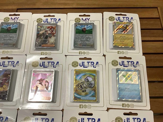 Pokemon ultra boosterbox (30x) - afbeelding 2 van  7