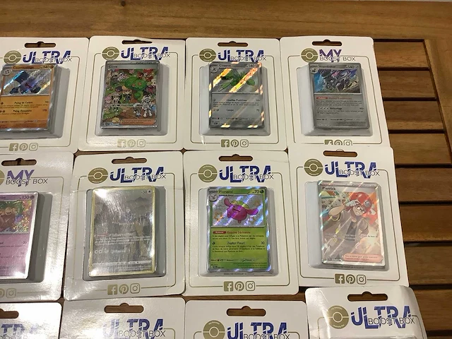 Pokemon ultra boosterbox (30x) - afbeelding 2 van  7