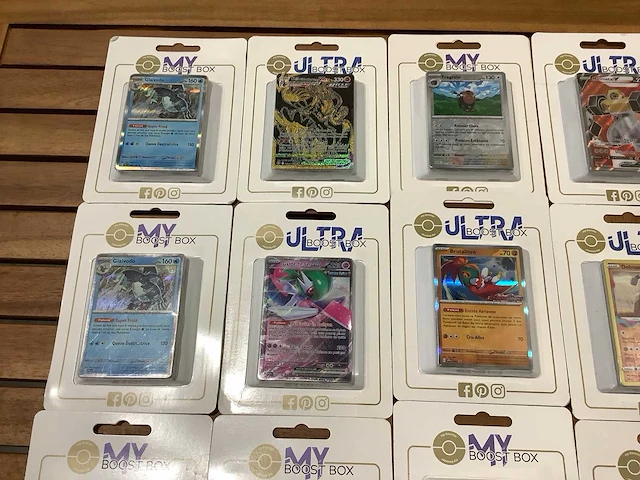 Pokemon ultra boosterbox (30x) - afbeelding 2 van  7