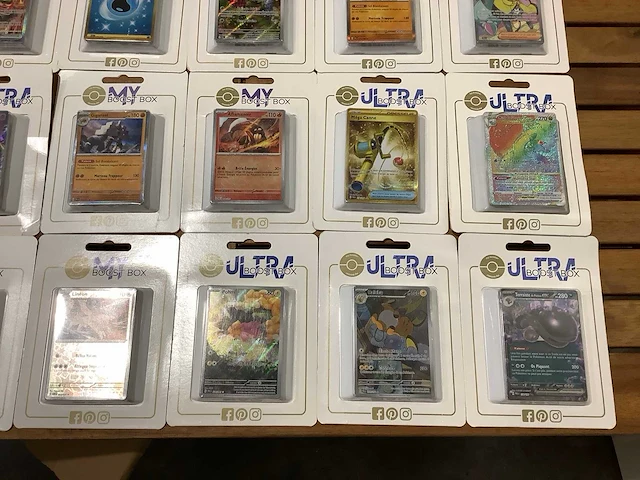 Pokemon ultra boosterbox (30x) - afbeelding 2 van  5