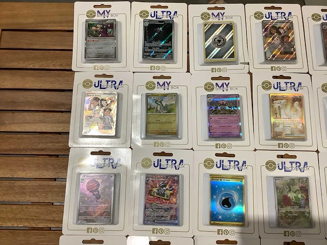 Pokemon ultra boosterbox (30x) - afbeelding 4 van  5