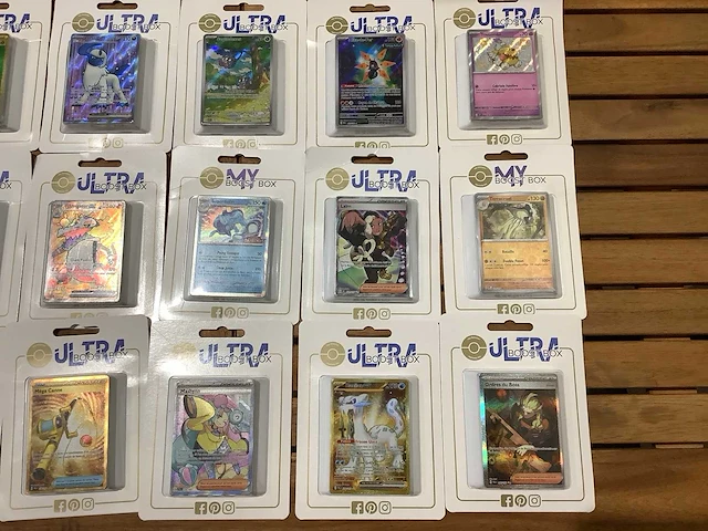 Pokemon ultra boosterbox (30x) - afbeelding 4 van  5