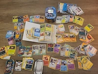 Pokémon verzameling met o.a. oude kaarten en gevulde map + accessoires - afbeelding 1 van  39