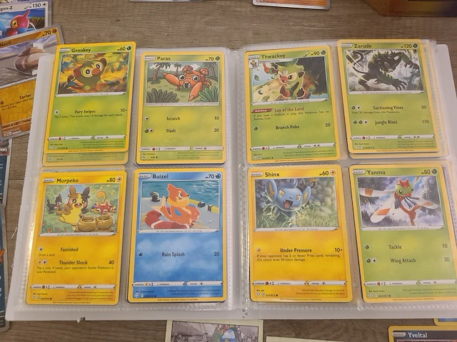 Pokémon verzameling met o.a. oude kaarten en gevulde map + accessoires - afbeelding 15 van  39