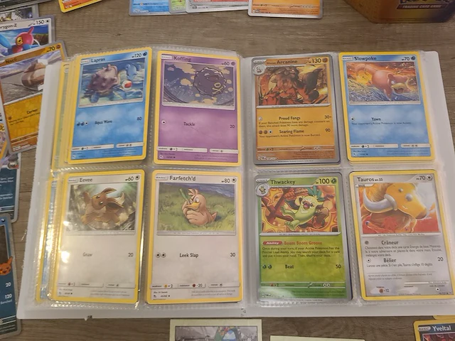 Pokémon verzameling met o.a. oude kaarten en gevulde map + accessoires - afbeelding 20 van  39
