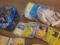 Pokémon verzameling met o.a. oude kaarten en gevulde map + accessoires - afbeelding 12 van  39