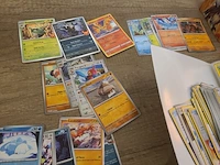 Pokémon verzameling met o.a. oude kaarten en gevulde map + accessoires - afbeelding 39 van  39