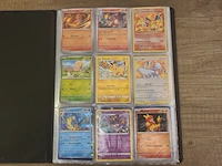 Pokémon verzameling met zeldzame charizard kaart, volle pokémon map, volle deckbox en meerdere accessoires - afbeelding 21 van  21