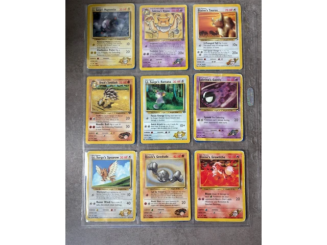 Pokemon vintage kaarten met o.a 1999 charizard holo - afbeelding 3 van  17