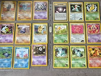 Pokemon vintage kaarten met o.a 1999 charizard holo - afbeelding 7 van  17