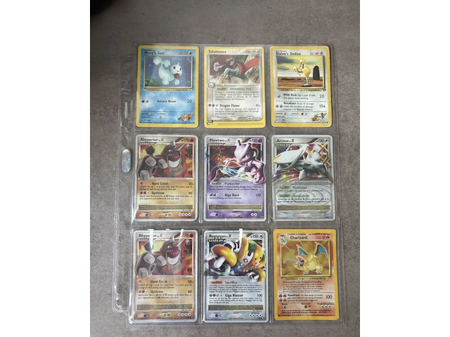 Pokemon vintage kaarten met o.a 1999 charizard holo - afbeelding 1 van  17