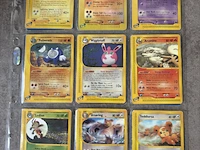 Pokemon vintage kaarten met o.a 1999 charizard holo - afbeelding 12 van  17