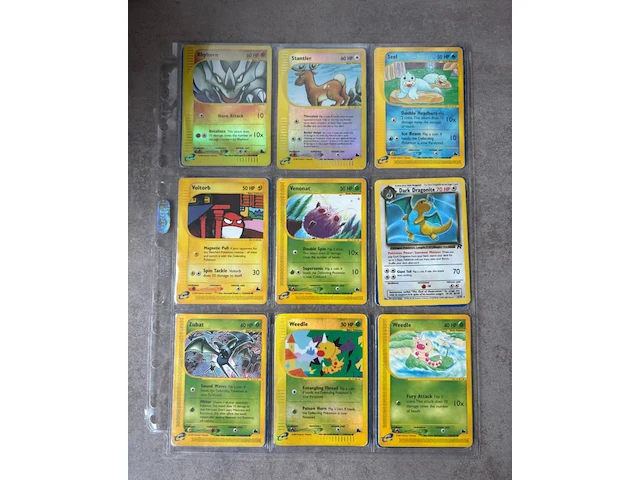 Pokemon vintage kaarten met o.a 1999 charizard holo - afbeelding 14 van  17