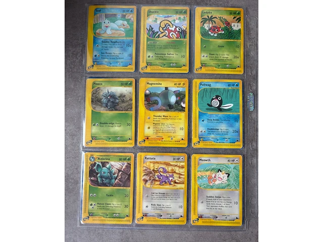 Pokemon vintage kaarten met o.a 1999 charizard holo - afbeelding 16 van  17